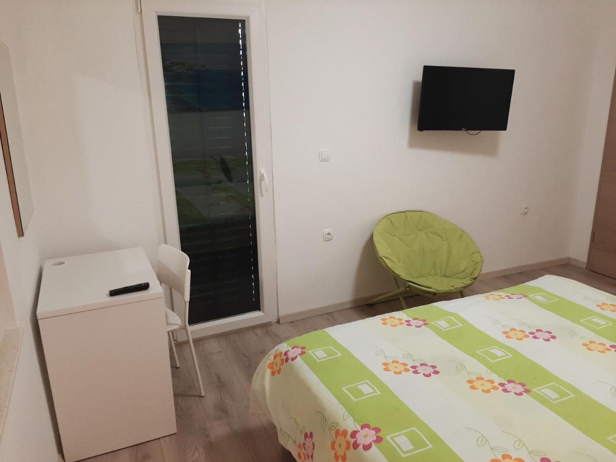 Apartman Maslina Pisak Luaran gambar